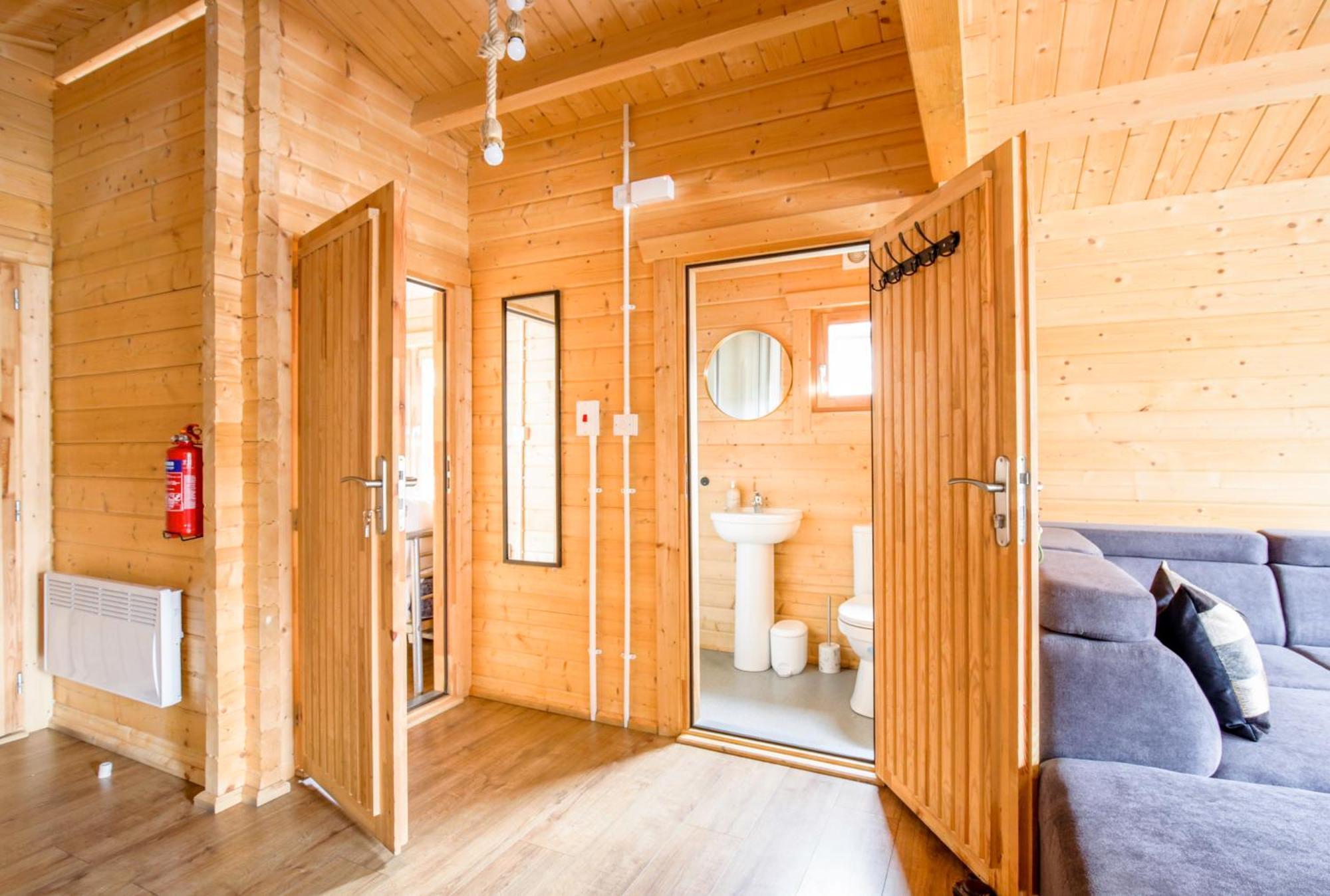 The Baltic Cabin - Cains Brewery Village Ливерпуль Экстерьер фото